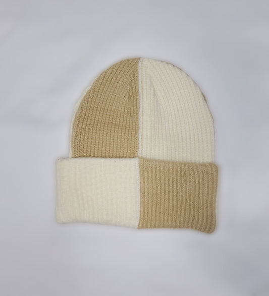 Chill Charm Women's Oversized Checker Two-Tone Ribbed Knitted Beanie in Beige & Ivory