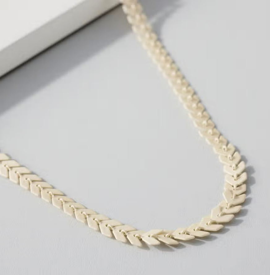 Link Together Arrow Chain 15" Necklace in White